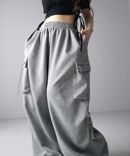 me+em select(ミームセレクト)の「【 3color /裾絞り可能2WAY 】ドローコードタックワイドカーゴスウェットパンツ / drawcord tuck wide cargo sweatpants(スウェットパンツ・レディース・ピンク/ブラック/グレー・FREE)」の21枚目の写真