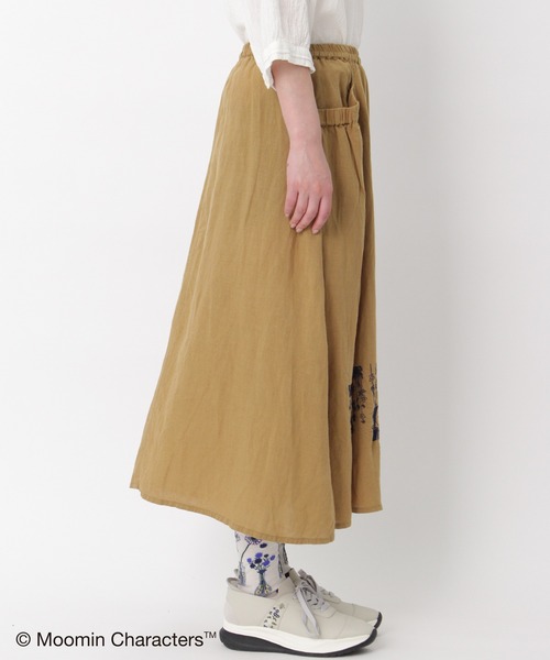 SUPER HAKKA（スーパーハッカ）の「セルロース麻ツイル「ムーミン一家の朝」刺繍ギャザースカート（裏付き）（スカート・レディース・ブラック/キャメル/パープル・FREE）」の6枚目の写真