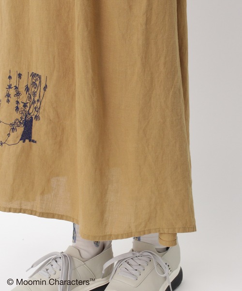 SUPER HAKKA（スーパーハッカ）の「セルロース麻ツイル「ムーミン一家の朝」刺繍ギャザースカート（裏付き）（スカート・レディース・ブラック/キャメル/パープル・FREE）」の9枚目の写真
