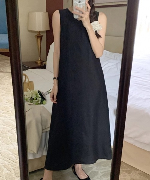 mielu(ミエル)の「バックオープンノースリーブワンピ(ワンピース・レディース・ベージュ・LARGE/MEDIUM)」の15枚目の写真