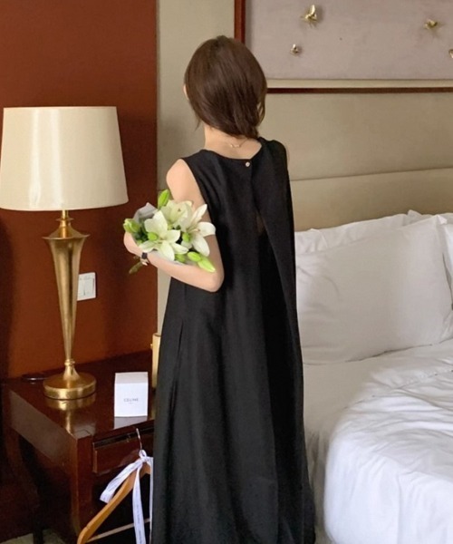 mielu(ミエル)の「バックオープンノースリーブワンピ(ワンピース・レディース・ベージュ・LARGE/MEDIUM)」の16枚目の写真