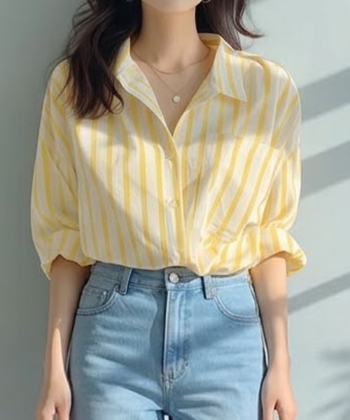 SallyLunn(サリーラン)の「爽やかストライプシャツ(シャツ/ブラウス・レディース・イエロー・MEDIUM/LARGE/FREE)」の2枚目の写真