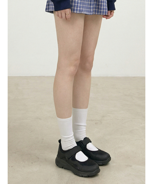 APTO(アプト)の「オニュ スニーカー AINK002(スニーカー・レディース・ブラック・23cm/23.5cm/24cm/24.5cm/25cm)」の3枚目の写真