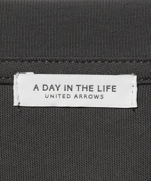 A DAY IN THE LIFE UNITED ARROWS(アデイインザライフユナイテッドアローズ)の「ハクプリント ショートスリーブTシャツ <A DAY IN THE LIFE>(Tシャツ/カットソー・レディース・ダークグレー/オフホワイト/ナチュラル・FREE)」の6枚目の写真