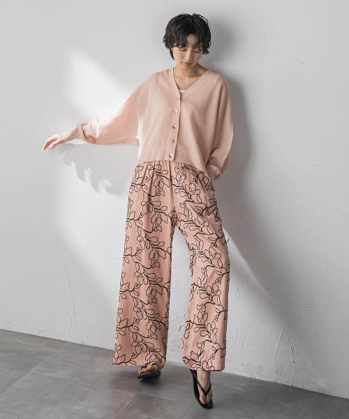 MAYSON GREY（メイソングレイ）の「ボタニカル刺繍イージーワイドパンツ（その他パンツ・レディース・ベージュ系その他・M）」の11枚目の写真
