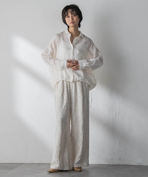 MAYSON GREY（メイソングレイ）の「ボタニカル刺繍イージーワイドパンツ（その他パンツ・レディース・ベージュ系その他・M）」の20枚目の写真