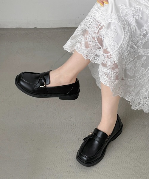 Shoes in Closet(シューズインクローゼット)の「軽量 やわらか クラシックベルト ソフト ローファー 484(ローファー・レディース・ブラック/ダークブラウン・L/LL/M/S)」の3枚目の写真