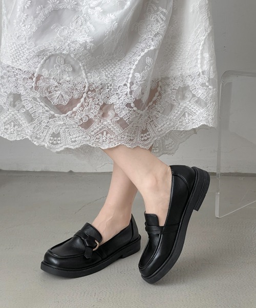 Shoes in Closet(シューズインクローゼット)の「軽量 やわらか クラシックベルト ソフト ローファー 484(ローファー・レディース・ブラック/ダークブラウン・L/LL/M/S)」の6枚目の写真