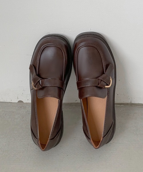 Shoes in Closet(シューズインクローゼット)の「軽量 やわらか クラシックベルト ソフト ローファー 484(ローファー・レディース・ブラック/ダークブラウン・L/LL/M/S)」の14枚目の写真
