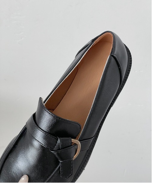 Shoes in Closet(シューズインクローゼット)の「軽量 やわらか クラシックベルト ソフト ローファー 484(ローファー・レディース・ブラック/ダークブラウン・L/LL/M/S)」の22枚目の写真