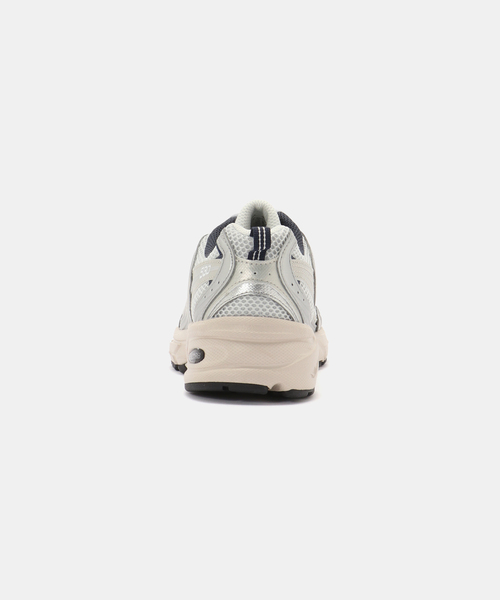 NEW BALANCE(ニューバランス)の「NEW BALANCE/ニューバランス スニーカー MR530KA(スニーカー・レディース・シルバー・23cm/25.5cm/25cm/24.5cm/24cm/23.5cm)」の6枚目の写真