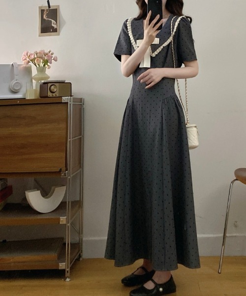 AMAJI(アマジ)の「ドールカラー ドット柄 リボン付き ワンピース(ワンピース・レディース・ベージュ/グレー・LARGE/X-LARGE/XX-LARGE)」の5枚目の写真