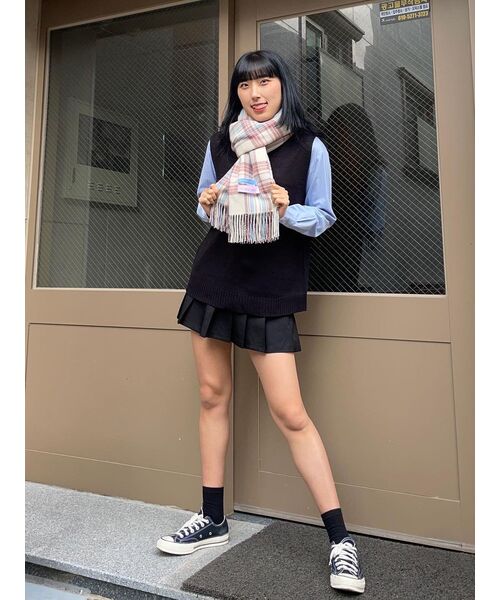 LETTERCOMO(レテルコモ)の「シティボーイ Vネックニットベスト_ブラック(ベスト・レディース・その他・LARGE/MEDIUM)」の11枚目の写真