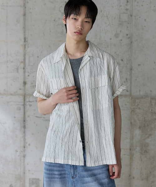 P.IN.O(ピインオ)の「クリーズストライプオープンカラーシャツ - アイボリー(シャツ/ブラウス・メンズ・その他・MEDIUM/LARGE/X-LARGE)」の2枚目の写真