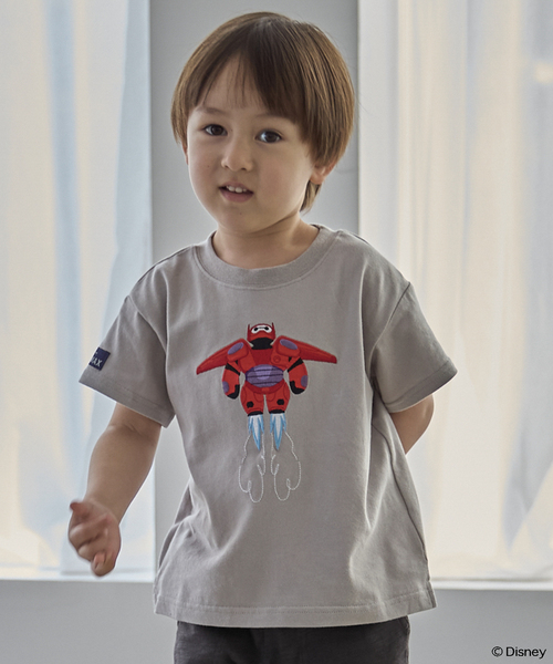 petit main(プティマイン)の「【Disney】【接触冷感】ベイマックス / アップリケTシャツ(Tシャツ/カットソー・キッズ・サックスブルー/アイボリー/ライトグレー/ライトピンク・80cm/120cm/90cm/110cm/130cm/100cm)」の3枚目の写真