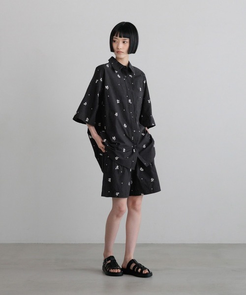 LOWRYS FARM(ローリーズファーム)の「シシュウショートパンツ 778712(その他パンツ・レディース・ブラック/オフホワイト・FREE)」の18枚目の写真