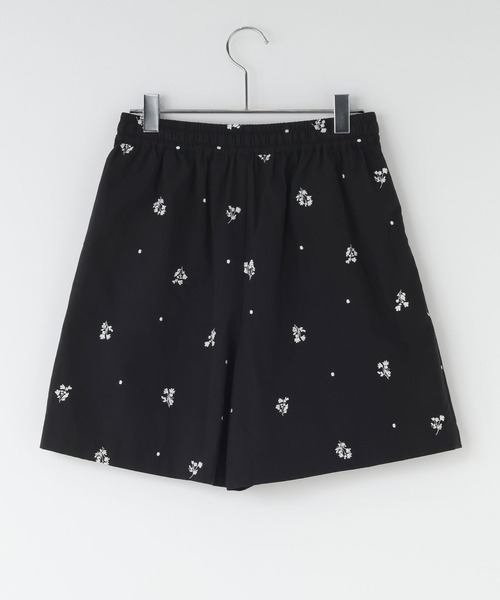 LOWRYS FARM(ローリーズファーム)の「シシュウショートパンツ 778712(その他パンツ・レディース・ブラック/オフホワイト・FREE)」の10枚目の写真