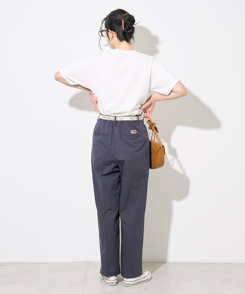 FREAK'S STORE（フリークスストア）の「FRUIT OF THE LOOM × FREAK'S STORE/フルーツオブザルーム 別注 トリミングツイルパンツ（その他パンツ・レディース・ネイビー/オリーブ/ナチュラル・MEDIUM/SMALL）」の20枚目の写真