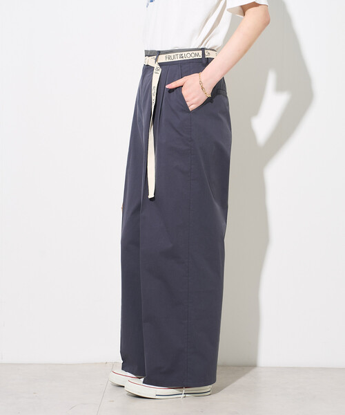 FREAK'S STORE（フリークスストア）の「FRUIT OF THE LOOM × FREAK'S STORE/フルーツオブザルーム 別注 トリミングツイルパンツ（その他パンツ・レディース・ネイビー/オリーブ/ナチュラル・MEDIUM/SMALL）」の22枚目の写真