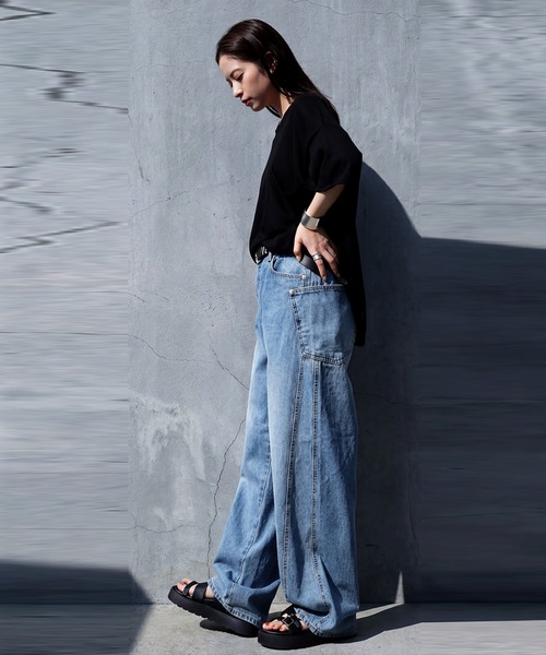 antiqua(アンティカ)の「綿100% ワイド バレルデニムパンツ(デニムパンツ・レディース・ブルー系その他・L/M)」の8枚目の写真