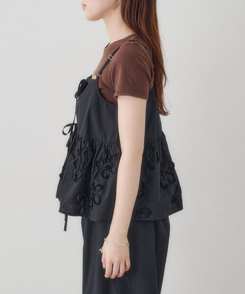Kastane(カスタネ)の「【WEB先行】SETUPステッチ刺繍ビスチェ(タンクトップ・レディース・ネイビー/ブラック/ブルー・FREE)」の5枚目の写真
