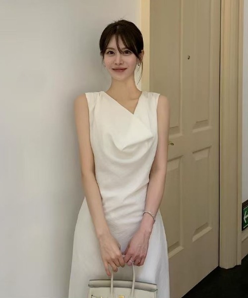 Aelina(エリナ)の「ノースリーブワンピース(ワンピース・レディース・ホワイト/ブラック/ピンク・FREE)」の8枚目の写真