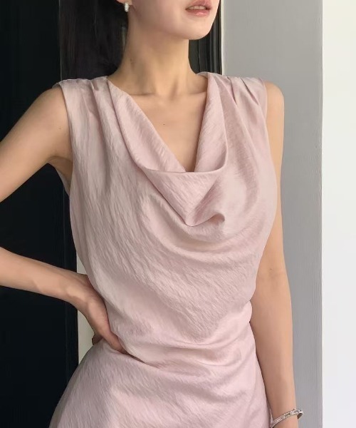 Aelina(エリナ)の「ノースリーブワンピース(ワンピース・レディース・ホワイト/ブラック/ピンク・FREE)」の18枚目の写真