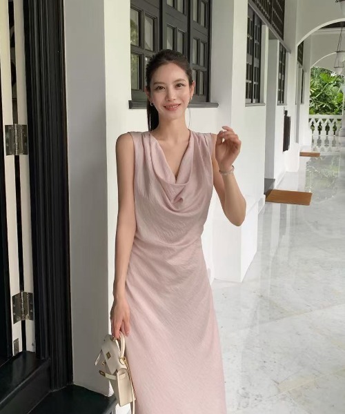 Aelina(エリナ)の「ノースリーブワンピース(ワンピース・レディース・ホワイト/ブラック/ピンク・FREE)」の19枚目の写真