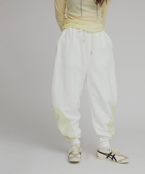 W:Huku（フーク）の「レッグパッチ スウェット パンツ / Leg Patch Sweatpants（スウェットパンツ・レディース・オフホワイト/杢グレー/ブラック・FREE）」の2枚目の写真