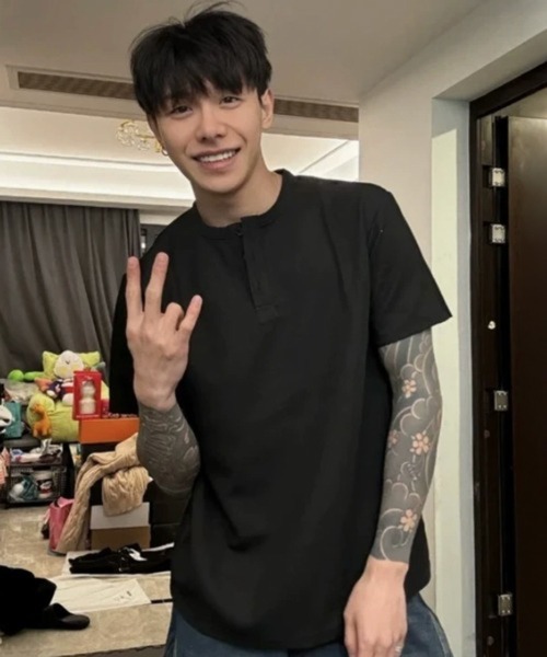 NOWLE(ノウル)の「【NOWLE】ワッフル ヘンリーネック 半袖 Tシャツ / サーマルヘンリー Tシャツ(Tシャツ/カットソー・メンズ・グレー/ブラック/ホワイト・X-LARGE/LARGE/MEDIUM)」の9枚目の写真