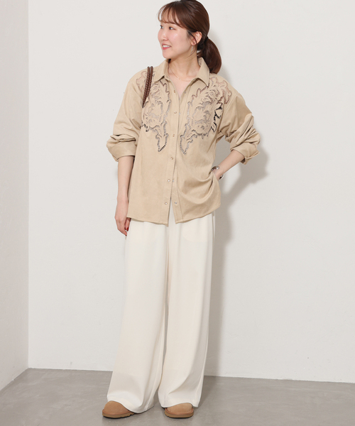Torrazzo Donna(トラッゾドンナ)の「【TORRAZZO DONNA/トラッゾドンナ】カットワークスエードシャツ(シャツ/ブラウス・レディース・ベージュ/カーキ・FREE)」の8枚目の写真