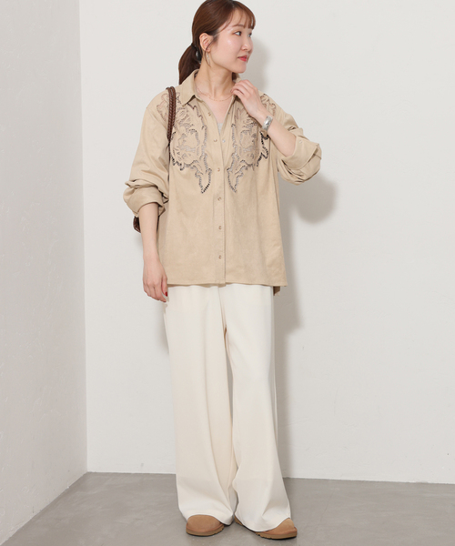 Torrazzo Donna(トラッゾドンナ)の「【TORRAZZO DONNA/トラッゾドンナ】カットワークスエードシャツ(シャツ/ブラウス・レディース・ベージュ/カーキ・FREE)」の9枚目の写真