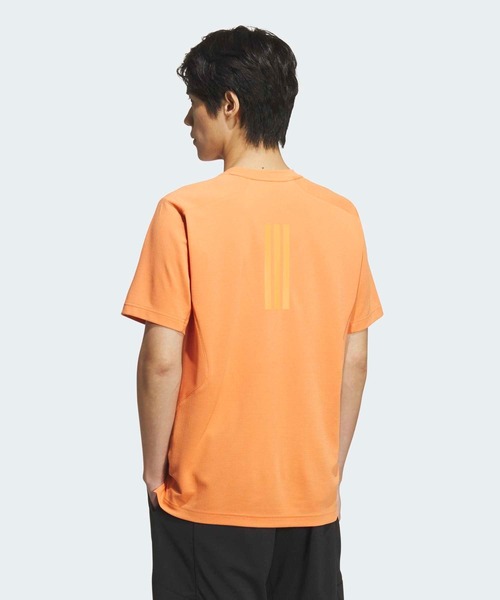 adidas（アディダス）の「テック エッセンシャルズ クールタッチ レギュラーフィット ステルス スリーバー 半袖Tシャツ / アディダス adidas（Tシャツ/カットソー・メンズ・オレンジ・XX-LARGE/3XL/LARGE/MEDIUM/SMALL/X-LARGE/X-SMALL）」の2枚目の写真
