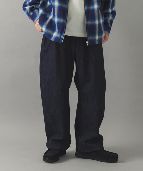 ITEMS URBANRESEARCH(アイテムズ アーバンリサーチ)の「ソフトバレルデニム(デニムパンツ・メンズ・ネイビー/ブラック・MEDIUM/LARGE)」の10枚目の写真