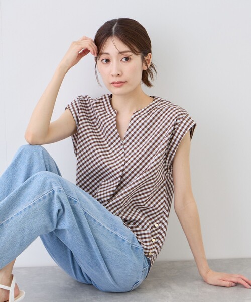 Jayro(ジャイロ)の「合わせネックブラウス(シャツ/ブラウス・レディース・ダークブラウン/グレー/ブルー系その他2/ブラック・FREE)」の1枚目の写真