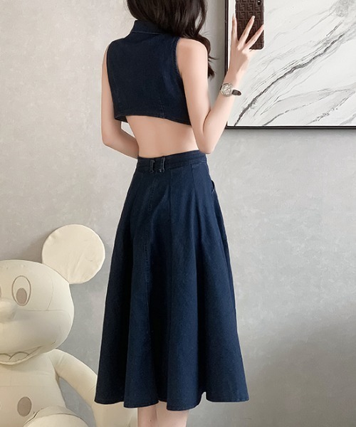 FAVORITO(ファヴォリート)の「バックオープンデニムワンピース(ワンピース・レディース・ダークブルー・XL/L/M/S)」の11枚目の写真