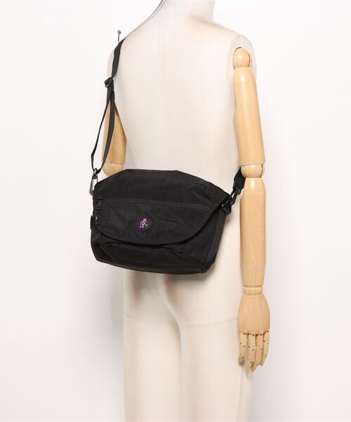 Gramicci(グラミチ)の「★GRAMICCI(グラミチ) ★MULTI SIDE BAG(ボディバッグ/ウエストポーチ・メンズ・ブラック・FREE)」の5枚目の写真