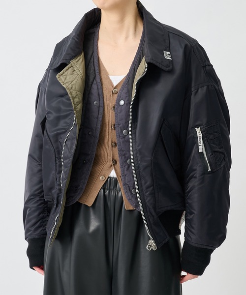 Maison MIHARA YASUHIRO（メゾンミハラヤスヒロ）の「【Maison MIHARA YASUHIRO/メゾンミハラヤスヒロ】Shifted Layer Flight Jacket/フライトジャケット（ミリタリージャケット・レディース・ブラック/カーキ・36）」の2枚目の写真