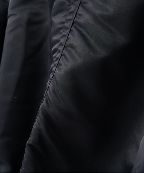 Maison MIHARA YASUHIRO（メゾンミハラヤスヒロ）の「【Maison MIHARA YASUHIRO/メゾンミハラヤスヒロ】Shifted Layer Flight Jacket/フライトジャケット（ミリタリージャケット・レディース・ブラック/カーキ・36）」の4枚目の写真