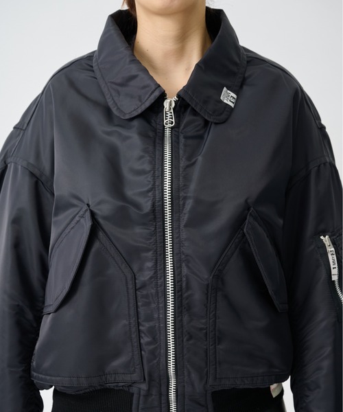 Maison MIHARA YASUHIRO（メゾンミハラヤスヒロ）の「【Maison MIHARA YASUHIRO/メゾンミハラヤスヒロ】Shifted Layer Flight Jacket/フライトジャケット（ミリタリージャケット・レディース・ブラック/カーキ・36）」の3枚目の写真