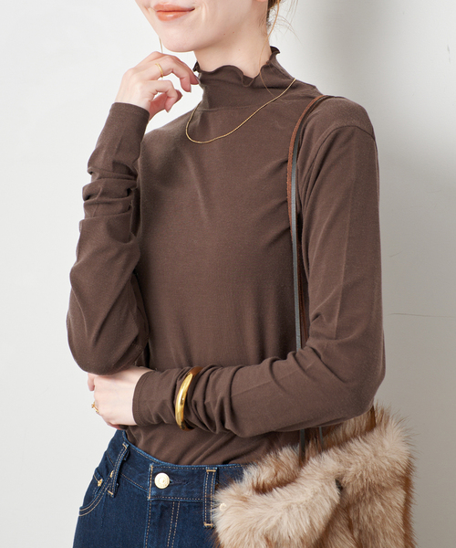 SLOBE IENA(スローブイエナ)の「グッドフィールフライスタートルTEE(Tシャツ/カットソー・レディース・ライトグレー/サックスブルー/ブラウン・FREE)」の2枚目の写真