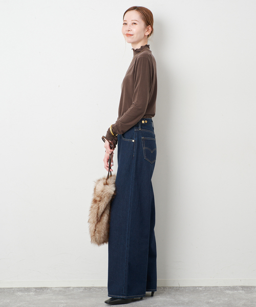 SLOBE IENA(スローブイエナ)の「グッドフィールフライスタートルTEE(Tシャツ/カットソー・レディース・ライトグレー/サックスブルー/ブラウン・FREE)」の11枚目の写真