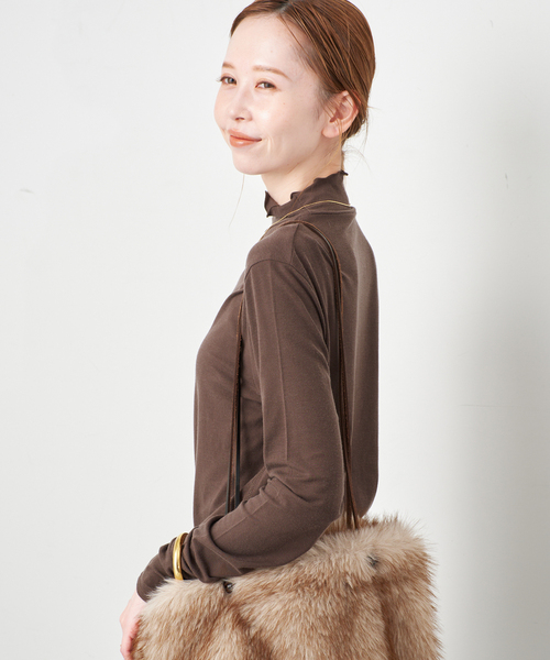 SLOBE IENA(スローブイエナ)の「グッドフィールフライスタートルTEE(Tシャツ/カットソー・レディース・ライトグレー/サックスブルー/ブラウン・FREE)」の15枚目の写真