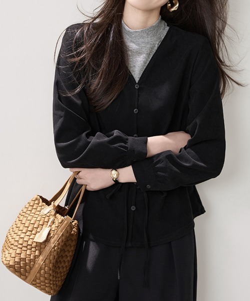 ONEP STAR（ワンピスター）の「ハイネック＆Vネックドッキング長袖トップス（シャツ/ブラウス・レディース・ブラック・MEDIUM/X-LARGE/LARGE）」の4枚目の写真