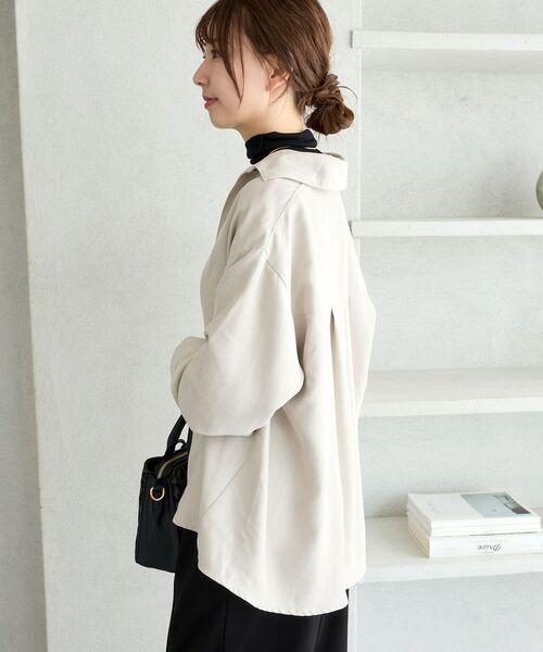 le.coeur blanc(ルクールブラン)の「細コーデュロイスキッパーシャツ(シャツ/ブラウス・レディース・ブラック/グレイッシュベージュ/モカ・38)」の8枚目の写真