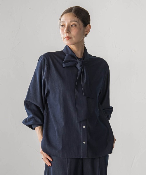 la.f…(ラエフ)の「ストレッチデニムボウタイブラウス(シャツ/ブラウス・レディース・ネイビー・9号)」の1枚目の写真