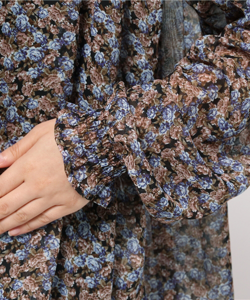 MOUSSY（マウジー）の「SMOCK BLOUSE（シャツ/ブラウス・レディース・グリーン系その他/ブラック系その他/レッド系その他・FREE）」の7枚目の写真