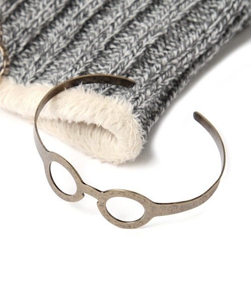 studio CLIP（スタディオクリップ）の「メガネバングル（バングル/リストバンド・レディース・その他1/その他3・FREE）」の2枚目の写真