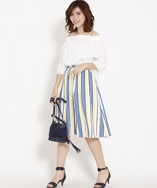 ketty cherie（ケティシェリー）の「綿ローンオフショルブラウス（シャツ/ブラウス・レディース・オフホワイト/ブラック・M）」の5枚目の写真