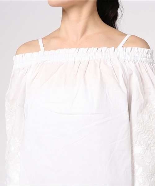 ketty cherie（ケティシェリー）の「綿ローンオフショルブラウス（シャツ/ブラウス・レディース・オフホワイト/ブラック・M）」の8枚目の写真